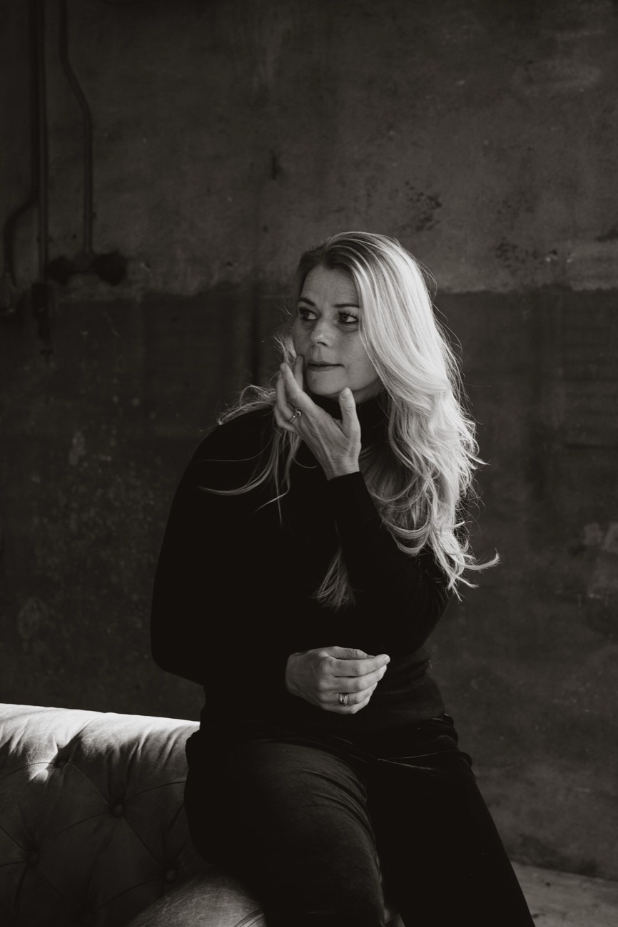 Annemieke, zwart-witportret